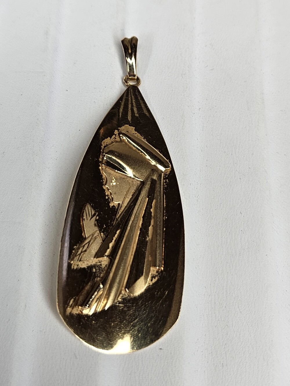 18k Solid Gold Virgin Mary Pendant Tested